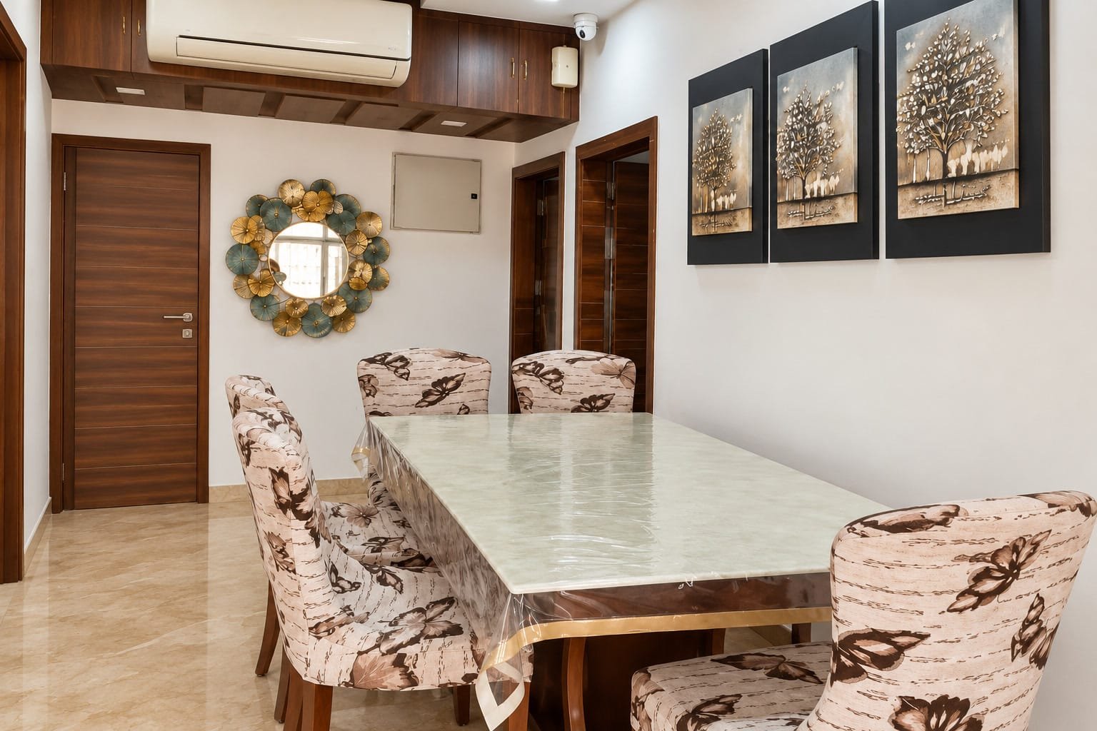 Ons 3BHK Luxury Apartment With Balcony and Chef